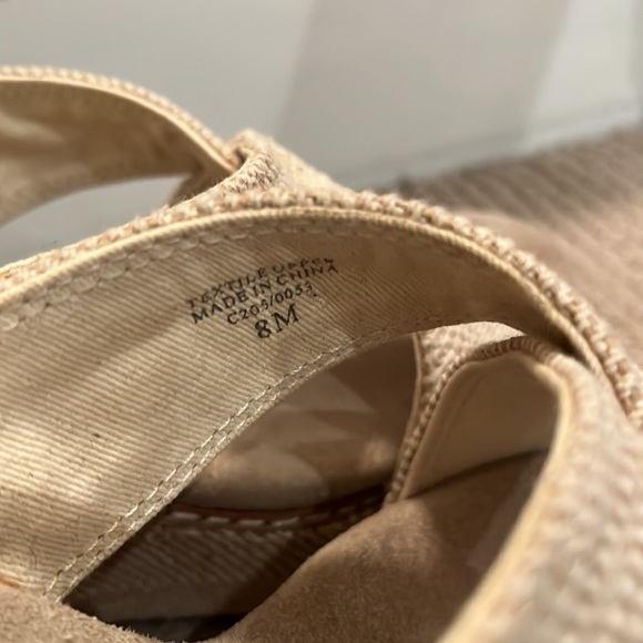 Splendid creme sandals. Size 8. Gently worn. - Picture 6 of 7